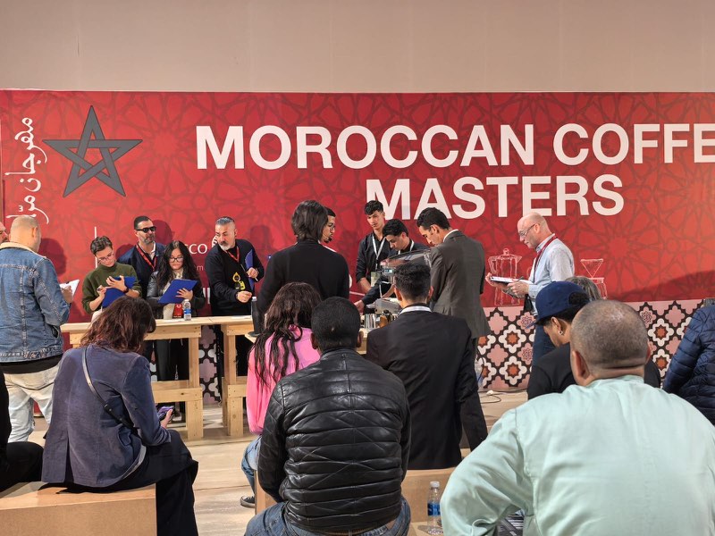 Épreuves en direct sur la scène du Moroccan Coffee Masters Championship